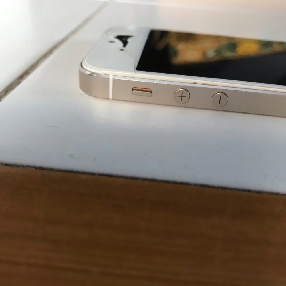 Apple iPhone 5S CDMA — For Parts / Does Not Work